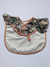 Load image into Gallery viewer, Floral frill baby bib &amp; fox teether set
