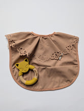 Load image into Gallery viewer, Pink scalloped frill baby bib &amp; teether set
