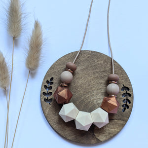 Caramel latte: Glow Up teething & breastfeeding necklace