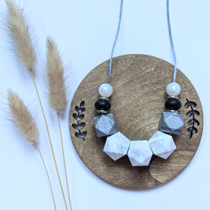 Night sky: Glow Up teething & breastfeeding necklace