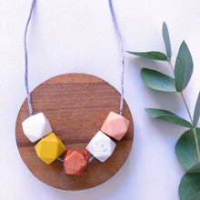Load image into Gallery viewer, Pattie teething necklace
